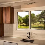 فيلة Charming In Agrilia With Private Pool