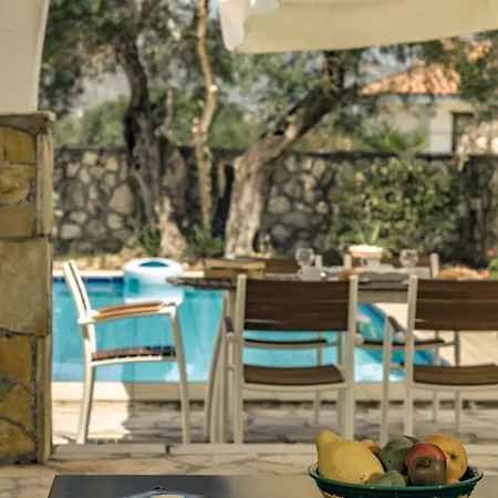 Vila Charming In Agrilia With Private Pool Laganas