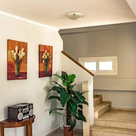 Charming In Agrilia With Private Pool Vila