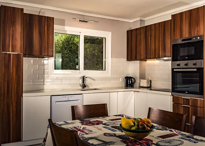 Villa Charming In Agrilia With Private Pool *