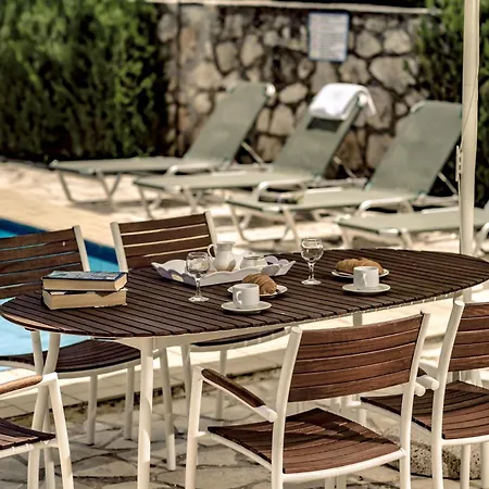 فيلة Charming In Agrilia With Private Pool *